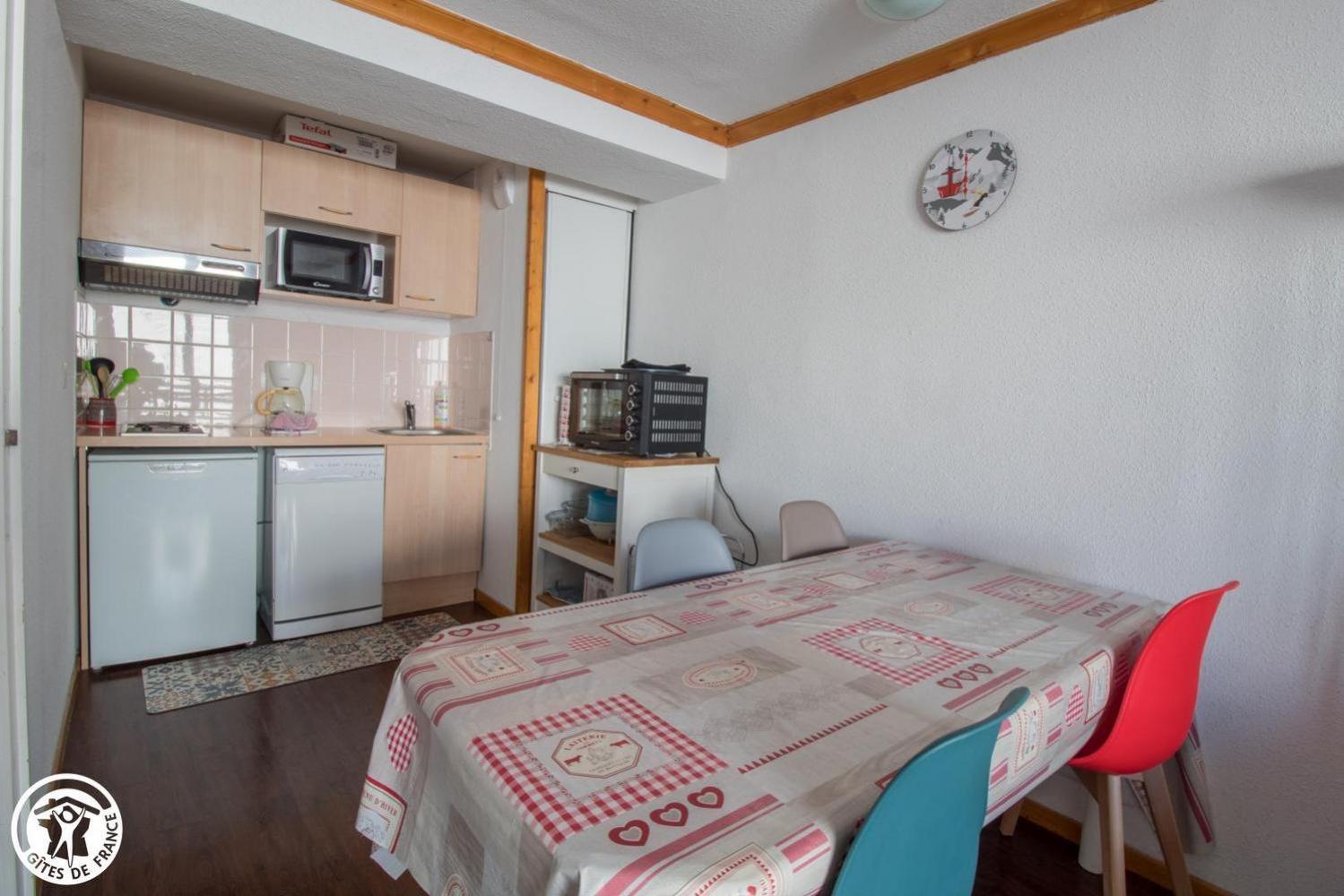 Appartement 4 Personnes Avec Piscine, Wifi, Garage Besse-et-Saint-Anastaise Extérieur photo