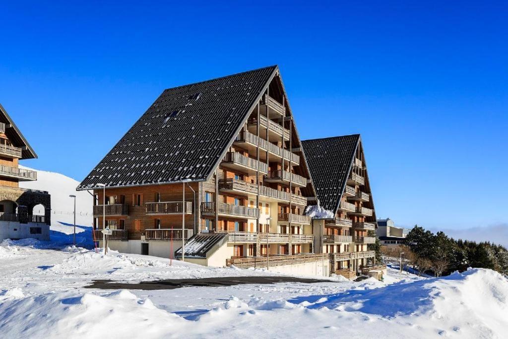 Appartement 4 Personnes Avec Piscine, Wifi, Garage Besse-et-Saint-Anastaise Extérieur photo